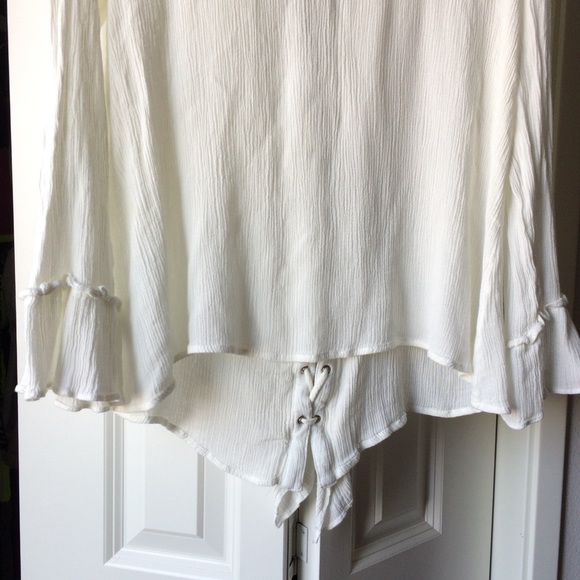 ⭐️entro White Boho Lace Up Blouse - Picture 7 of 8